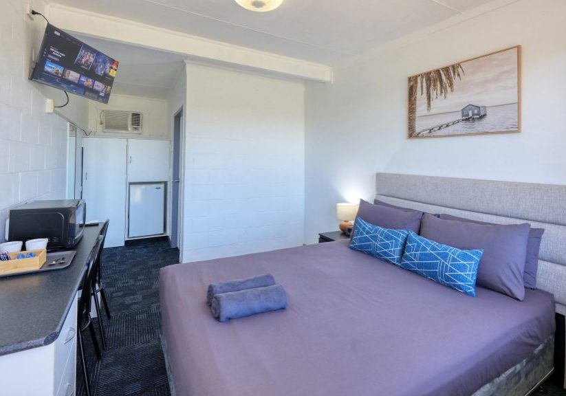 Queen Room Coonamble Motels
